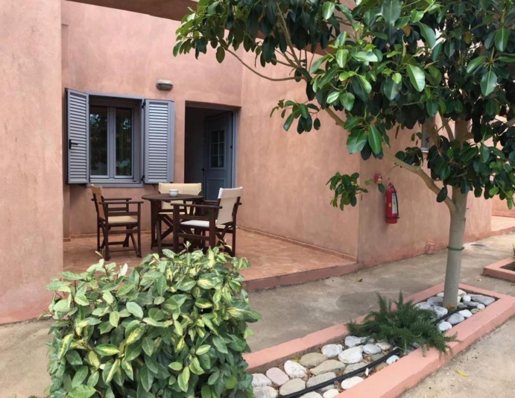 Aparthotel Petradi Livadi  Esterno foto