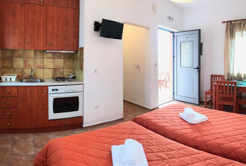 Aparthotel Petradi Livadi  Esterno foto