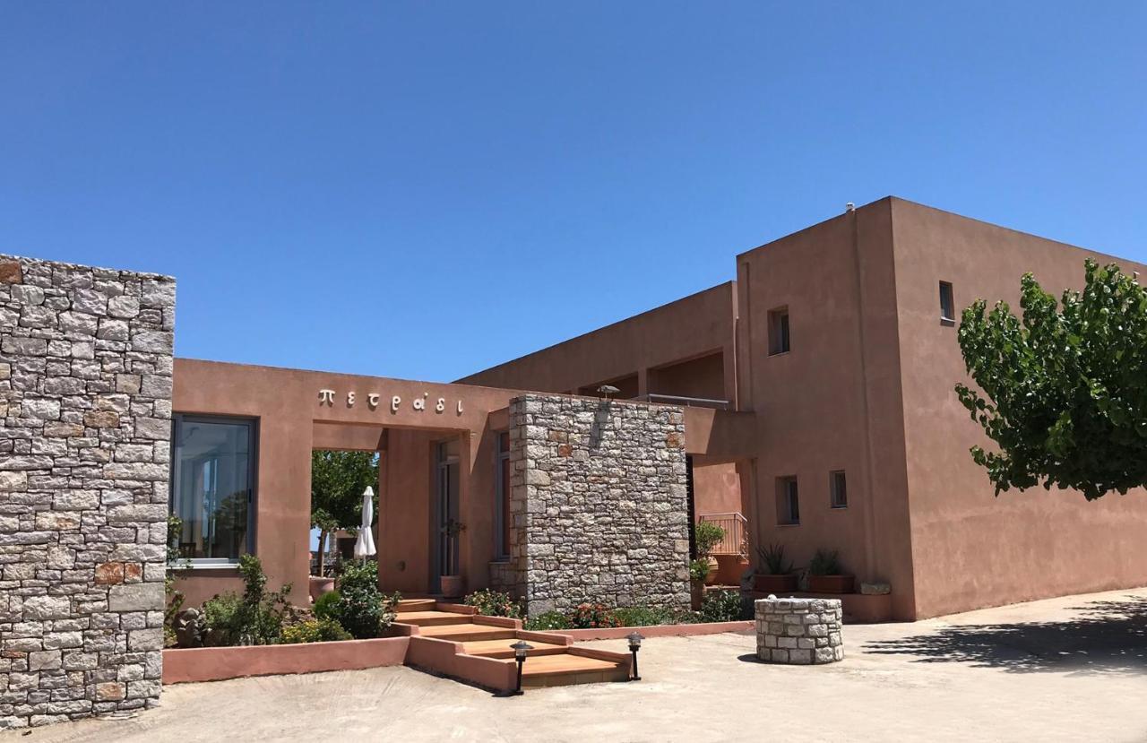Aparthotel Petradi Livadi  Esterno foto